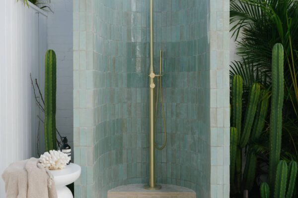 TBACExteriorShower1BRC